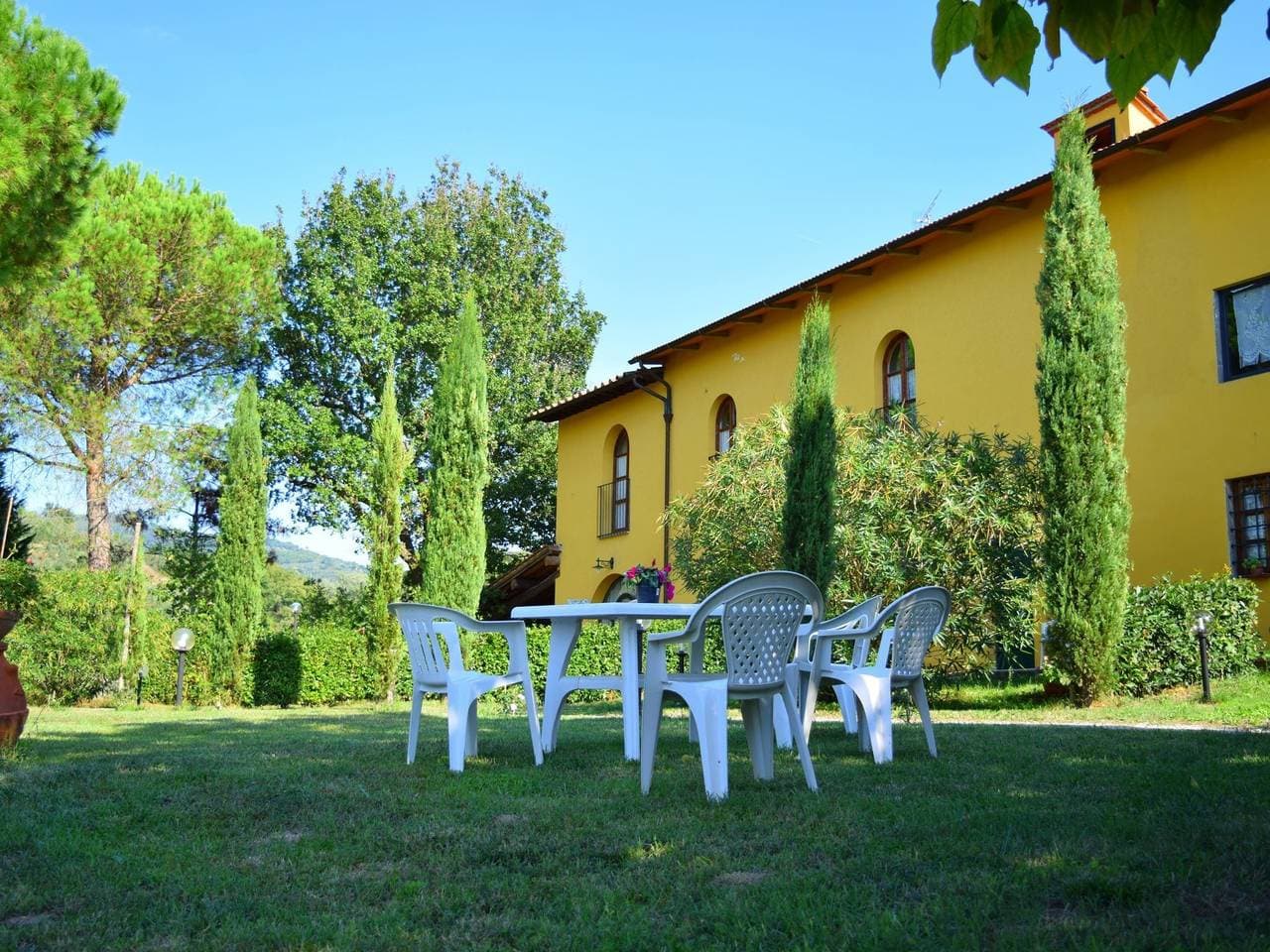 Foto 4 von 28: Bauernhaus in Vinci mit Pool & Weinbergen