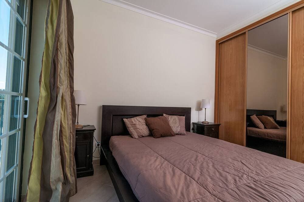 Foto 4 von 23: Ferienwohnung mit 2 Schlafzimmern und Balkon