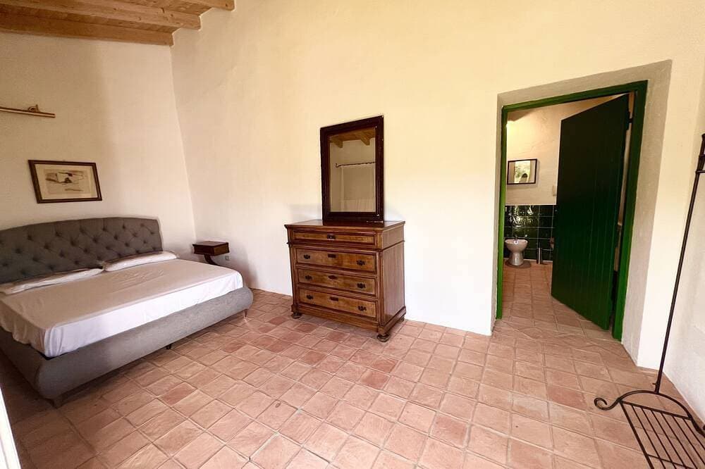 Foto 11 von 30: Detached villa sleeps 8/11 person  located inside the Monte Arcosu Park.
