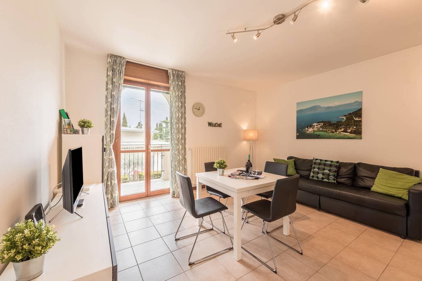 Foto 9 von 23: Ferienwohnung 'Villa Bornico Marisa' mit Seeblick, WLAN und Klimaanlage