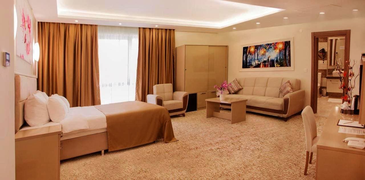 Goldhan Hotel 1