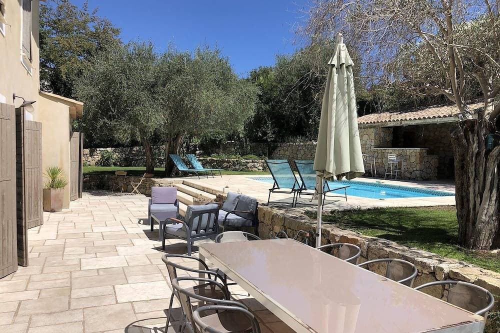 Foto 4 von 30: Superb house with heated pool in a beautiful garden