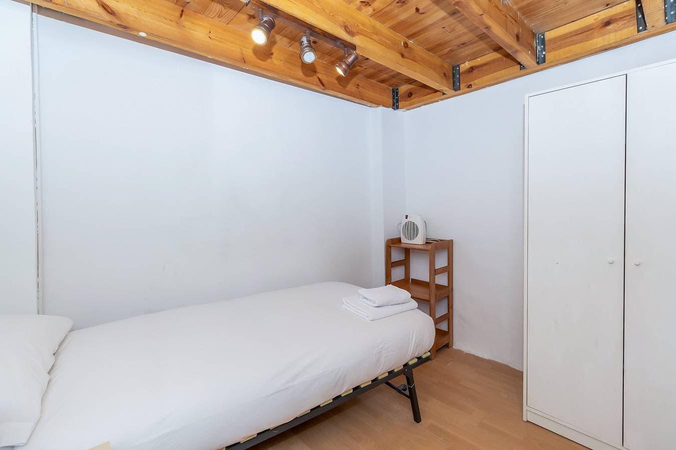 Foto 7 von 23: Ferienwohnung für 3 Personen mit Balkon