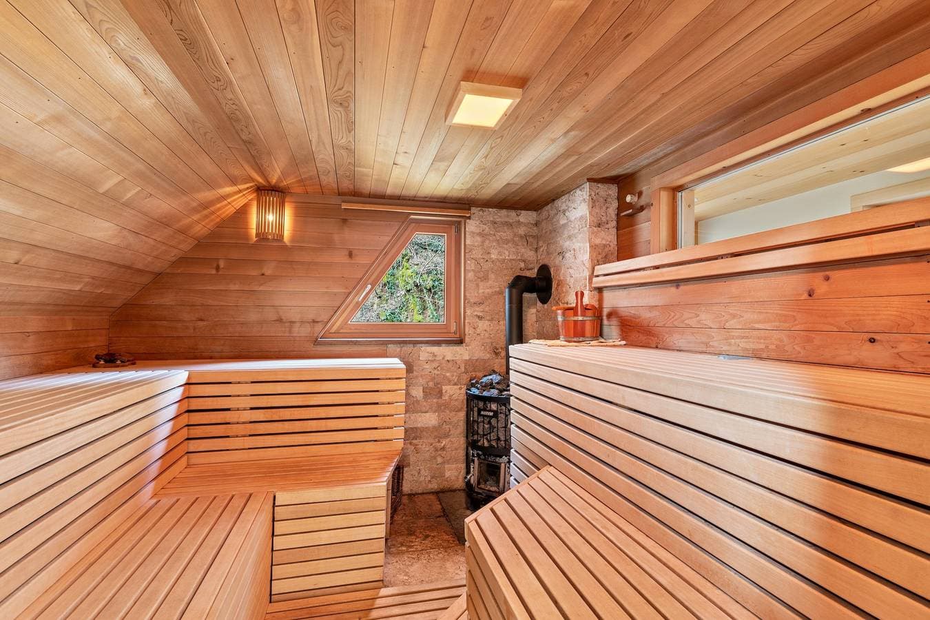 Foto 12 von 36: Apartment 'Lisa' mit Bergblick, Gemeinschaftsgarten und WLAN