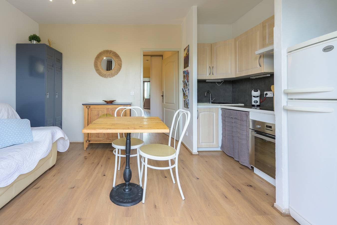 Foto 3 von 21: Angrenzendes Ferienhaus mit privatem Pool