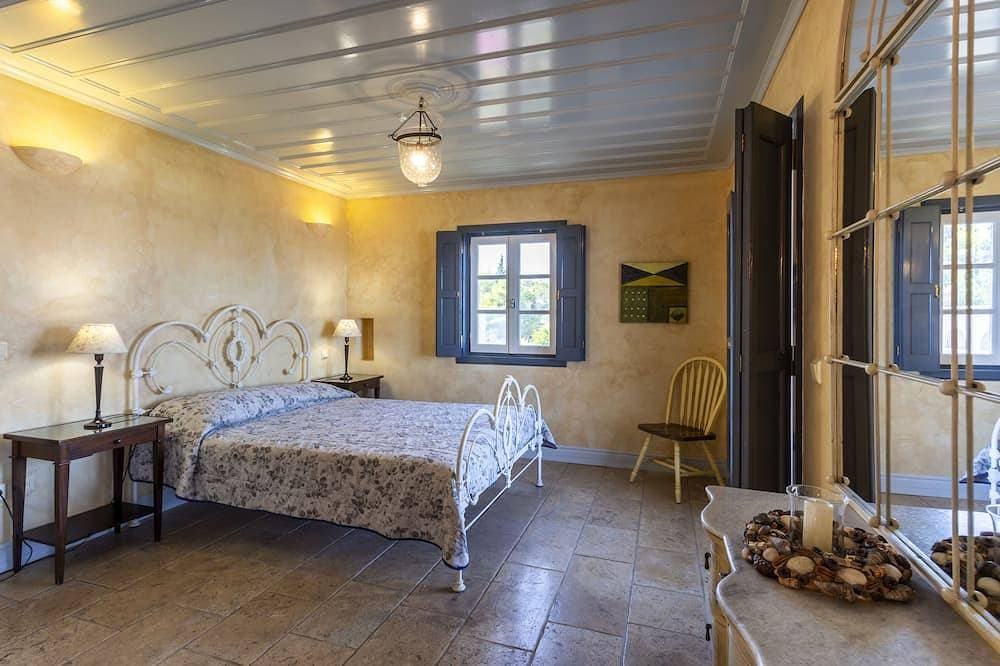 Foto 2 von 28: Spetses, neu gebaute Villa mit privatem Schwimmbad und Panoramablick aufs Meer