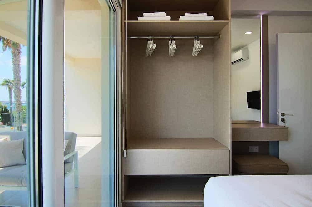 Foto 6 von 15: Phaedrus Living: Seaview Luxury Flat Limnaria 114
