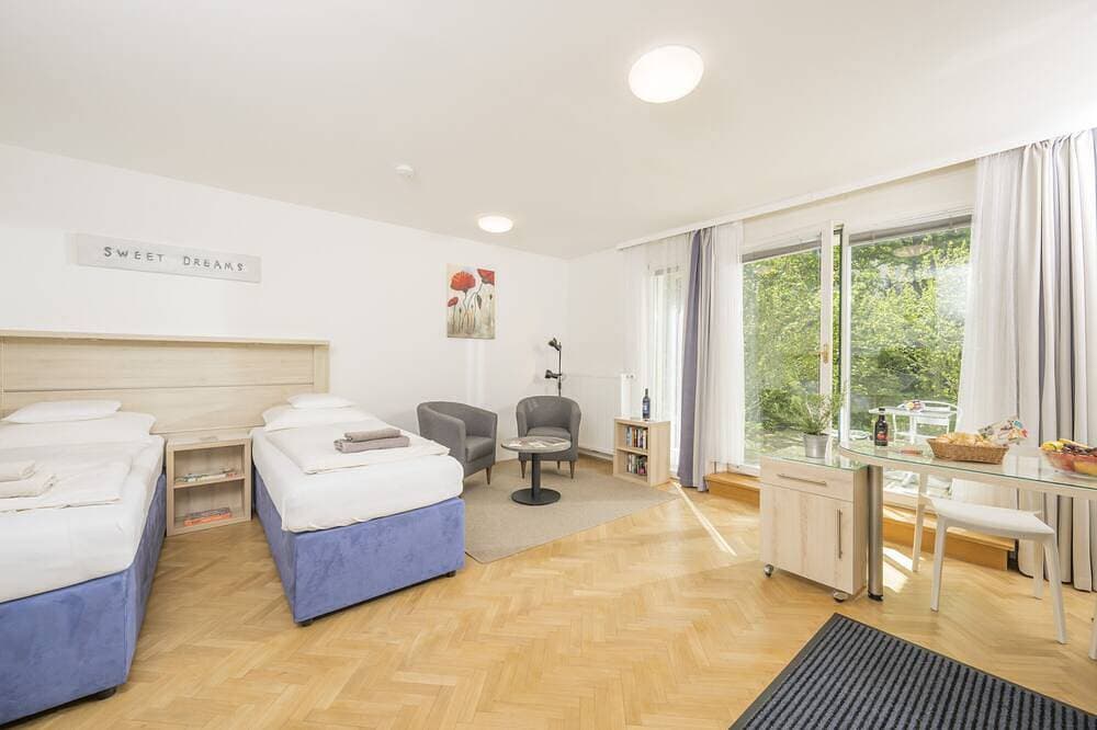 Apartement Studio mit Garten 1