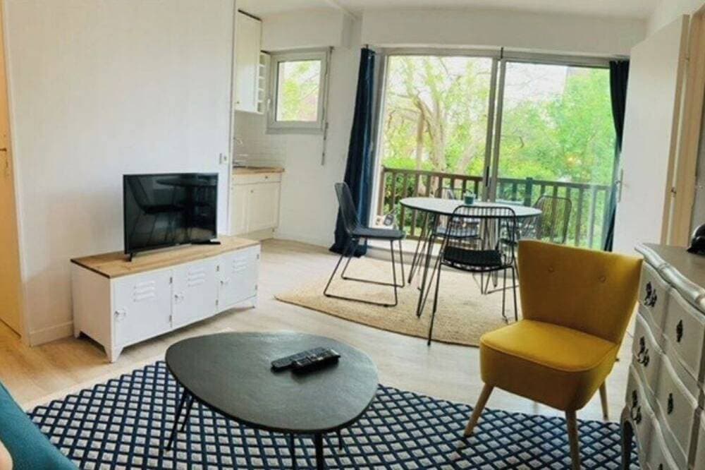 Foto 4 von 11: Quiet apartment 2 steps from the grand hotel and the Marcel Proust promenade
