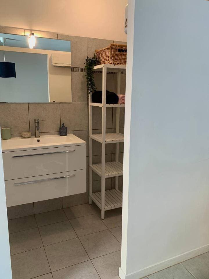 Foto 10 von 13: Double Room with Private Bathroom