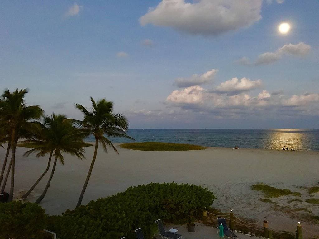 Foto 6 von 30: Pompano Beach Florida Beachfront Condo