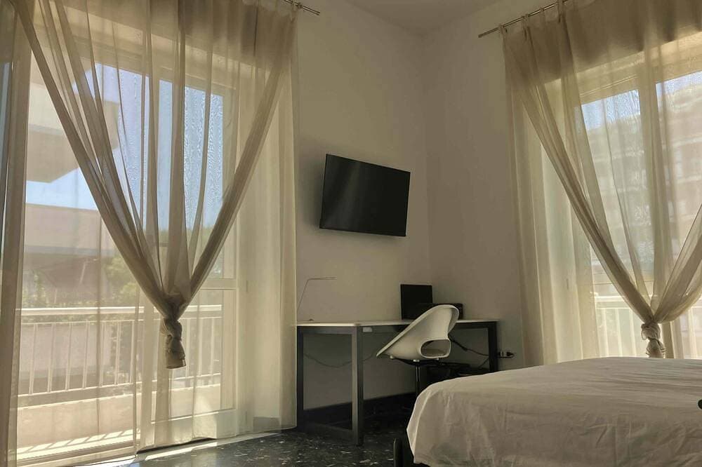 Foto 7 von 30: Apartment-Superior-Eigenes Badezimmer-Blick zur Meerseite-B&B mare mio