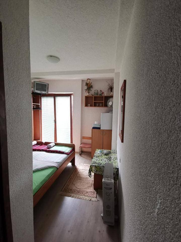 Foto 8 von 12: Economy Double or Twin Room