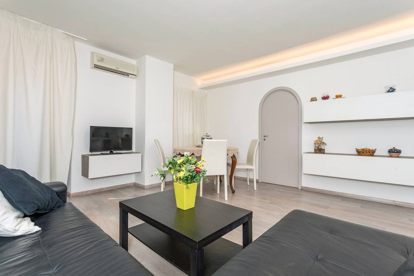 Foto 3 von 26: Ferienhaus 'Domus Elisae - Taormina' mit Klimaanlage