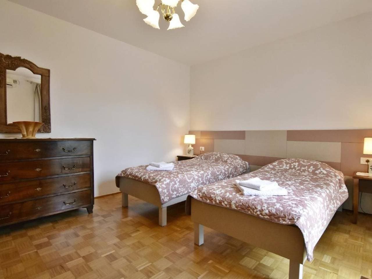 Foto 7 von 62: Wohnung in Valica mit Großem Garten