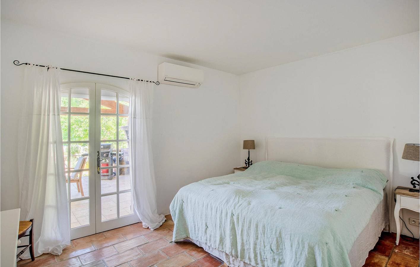 Foto 10 von 27: Carcès Wohnung: 210 qm, AC, Pool, Parkplatz & WiFi