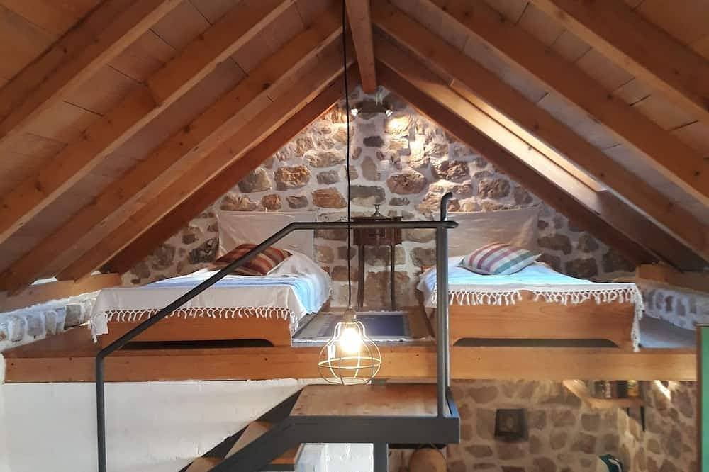 Foto 4 von 30: Kernsaniertes kleines Steinhaus mit Meerblick in der Naehe von Split