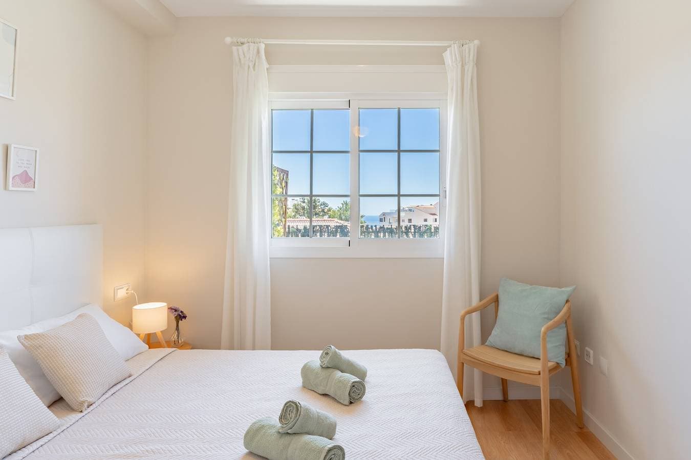 Foto 10 von 24: Ferienwohnung 'Meerblick - 2 Schlafzimmer' mit Gemeinschaftspool, Wi-Fi und Klimaanlage