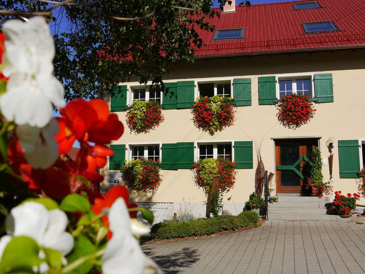 Foto 2 von 18: Ferienhof Schwehr - Doppelzimmer Eule mit Dusche und Wc