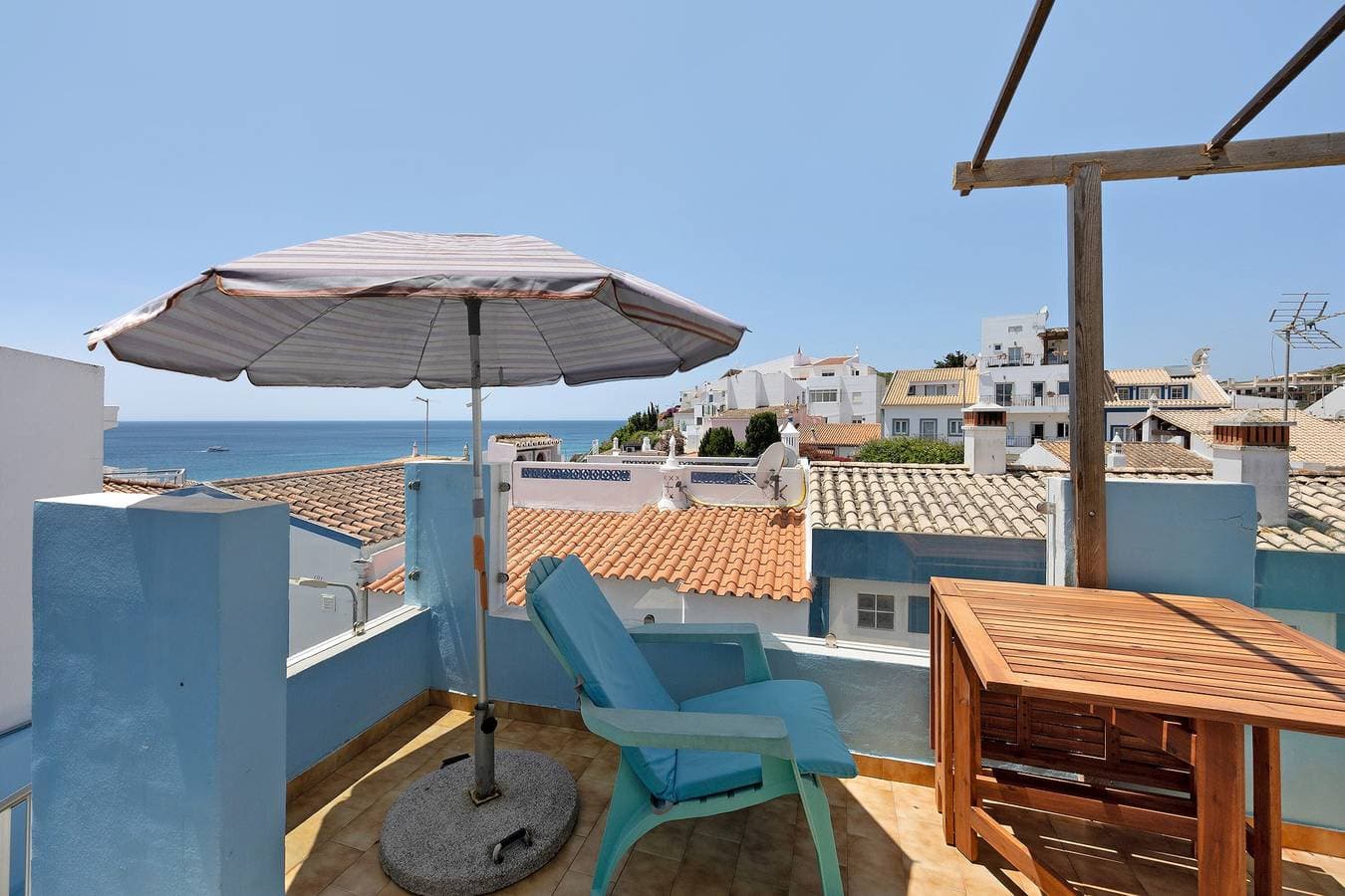Foto 2 von 26: Casa dos Netos Netos mit Meerblick, WLAN und Klimaanlage