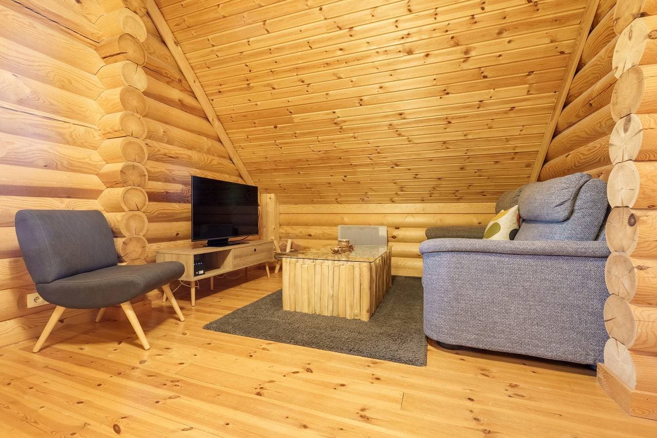 Foto 4 von 21: Chalet für 5 Personen mit Balkon