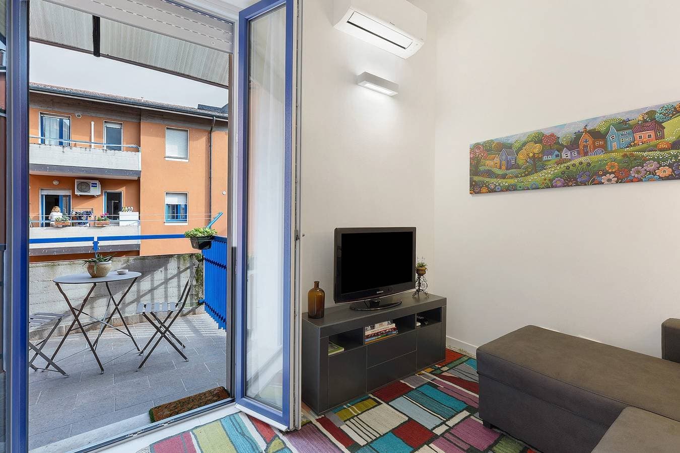Foto 3 von 28: Apartment 'Bassini' mit Balkon, WLAN und Klimaanlage