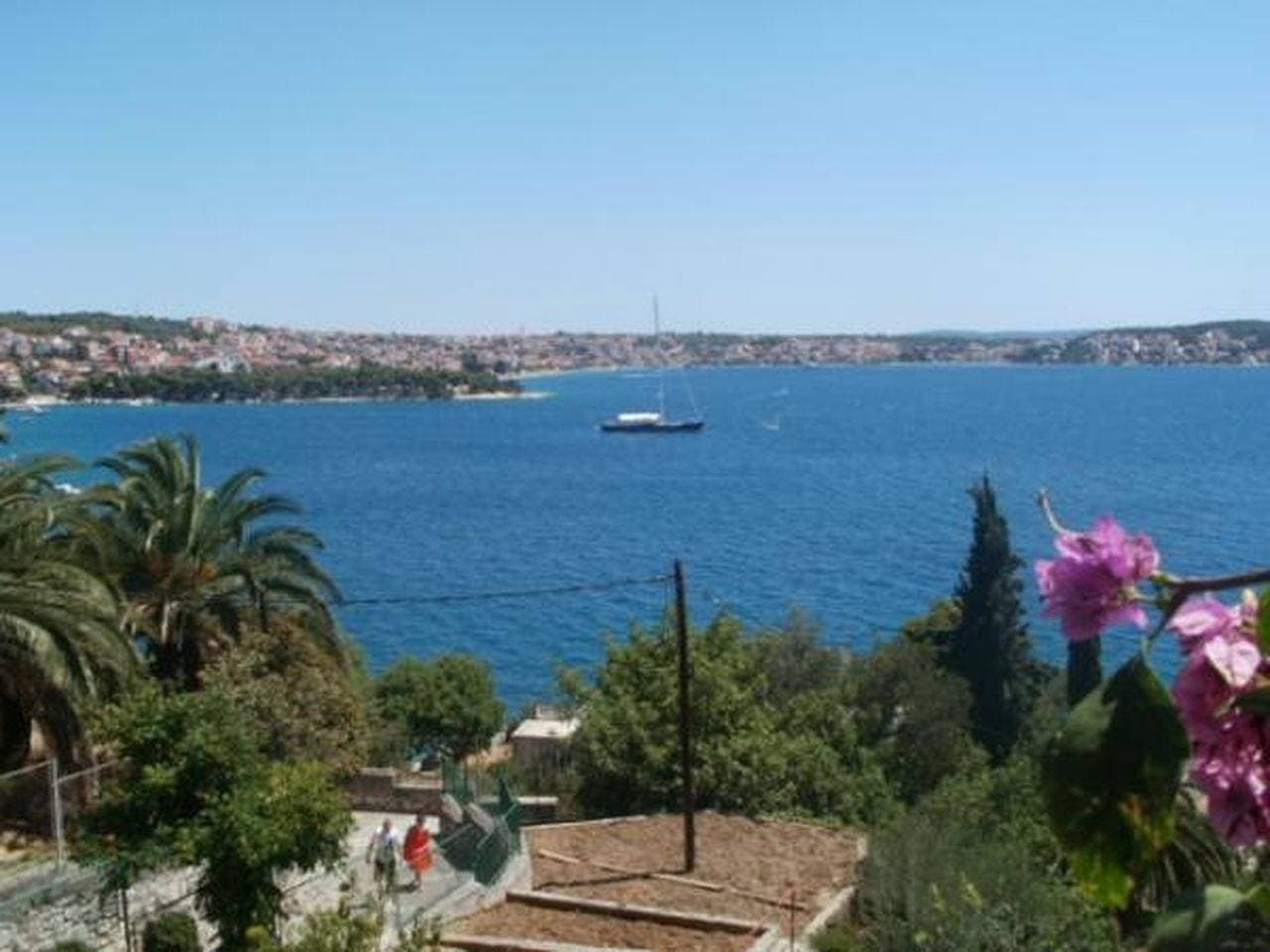Foto 4 von 23: Ferienwohnung in Trogir mit Meerblick, Balkon, Klimaanlage, W-Lan (5055-1)