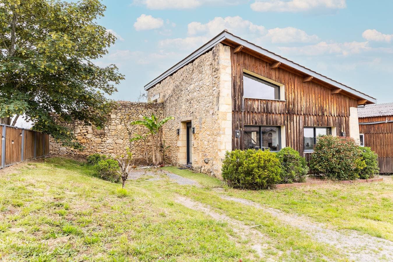 Foto 3 von 33: Ferienhaus 'Gîte Loft' mit Gemeinschaftspool, Terrasse und WLAN