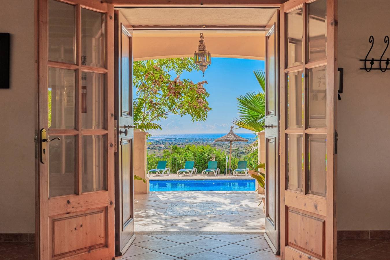 Foto 4 von 30: Ferienhaus Finca Can Roca mit Meerblick, Pool und WLAN