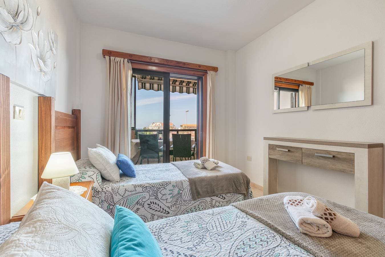 Foto 13 von 31: Ferienwohnung 'Atlantic View' mit Meerblick, Gemeinschaftspool und WLAN