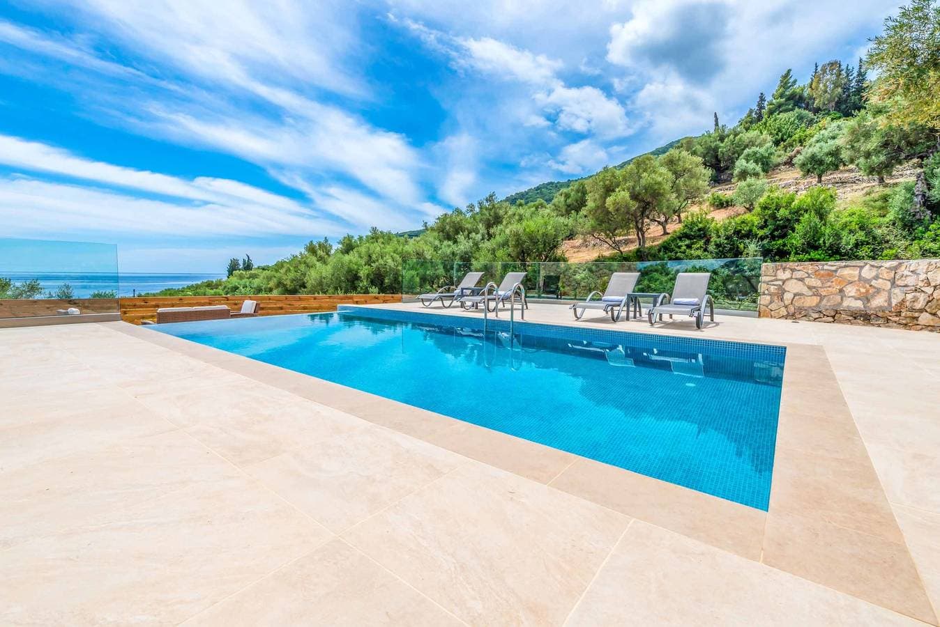Foto 5 von 25: Villa für 4 Personen mit Pool