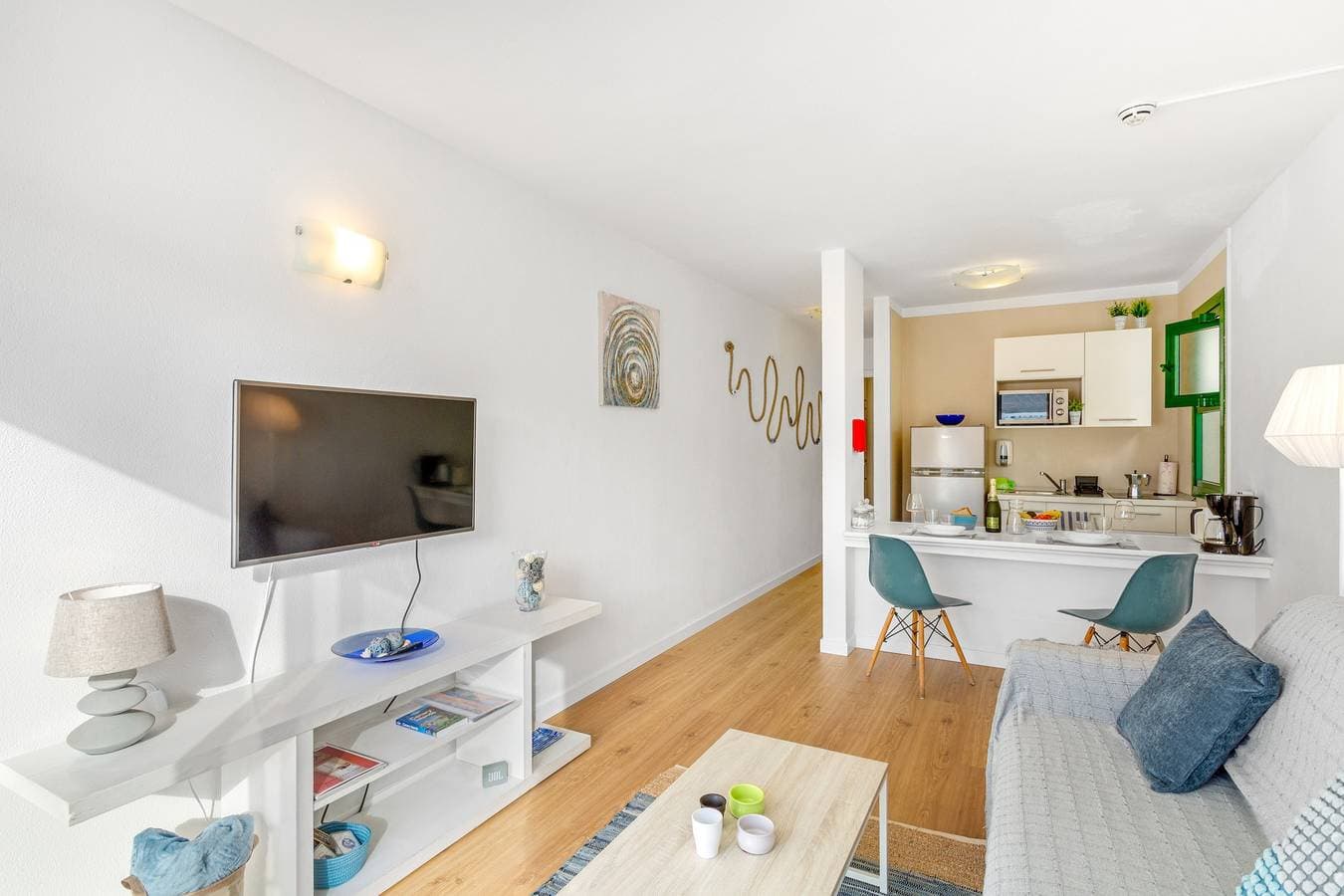 Foto 6 von 25: Ferienwohnung 'Casita Blanca' mit Meerblick, Gemeinschaftspool und WLAN