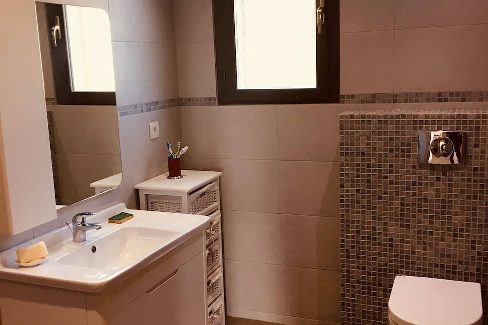 Foto 8 von 22: Schönes Haus mit Garten, Pool und eigenem Parkplatz, Meer- und Bergblick