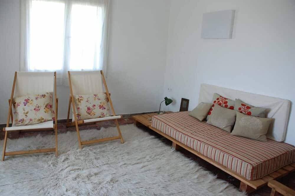 Foto 7 von 21: Eretria: Einstöckiges Haus in einem Olivenhain, 250 vom Strand entfernt
