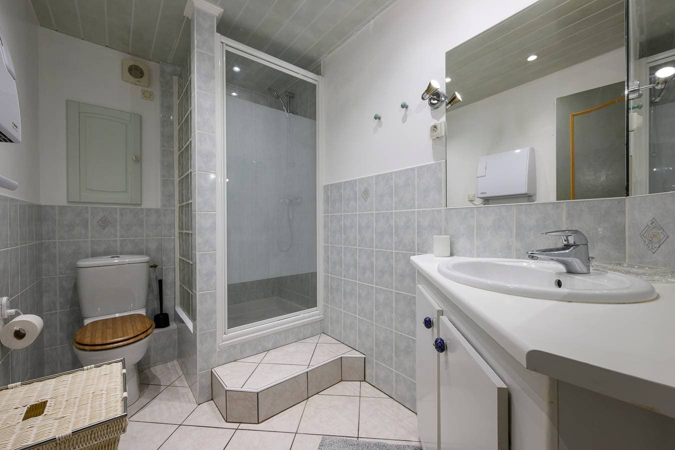 Foto 13 von 28: Maison Bleue 26170 Mollans-sur-Ouvèze – Authentisches Dorfhaus am Fluss