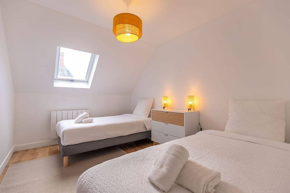 Foto 5 von 15: Apartment-Ensuite mit Dusche-Climatisation-Stadtblick