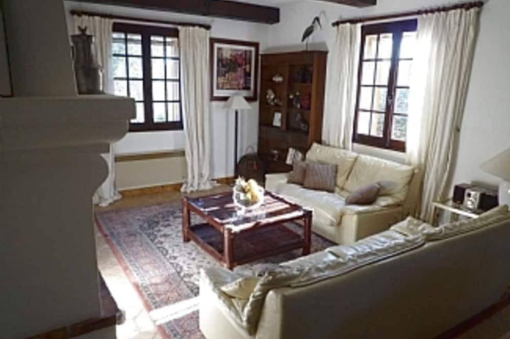 Foto 8 von 30: Landhaus-Häuschen im Eigentum mit 13x 5m Pool nahe Valbonne