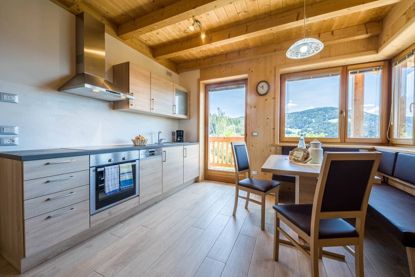 Foto 9 von 26: Charmantes Landhaus Eckgenn mit WLAN, Bergblick, Garten & Terrasse