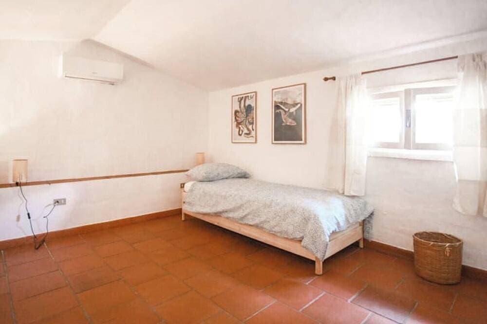 Foto 3 von 30: House of Gio. Near Chia under the Santa Margherita pine forest 100 m from the sea.