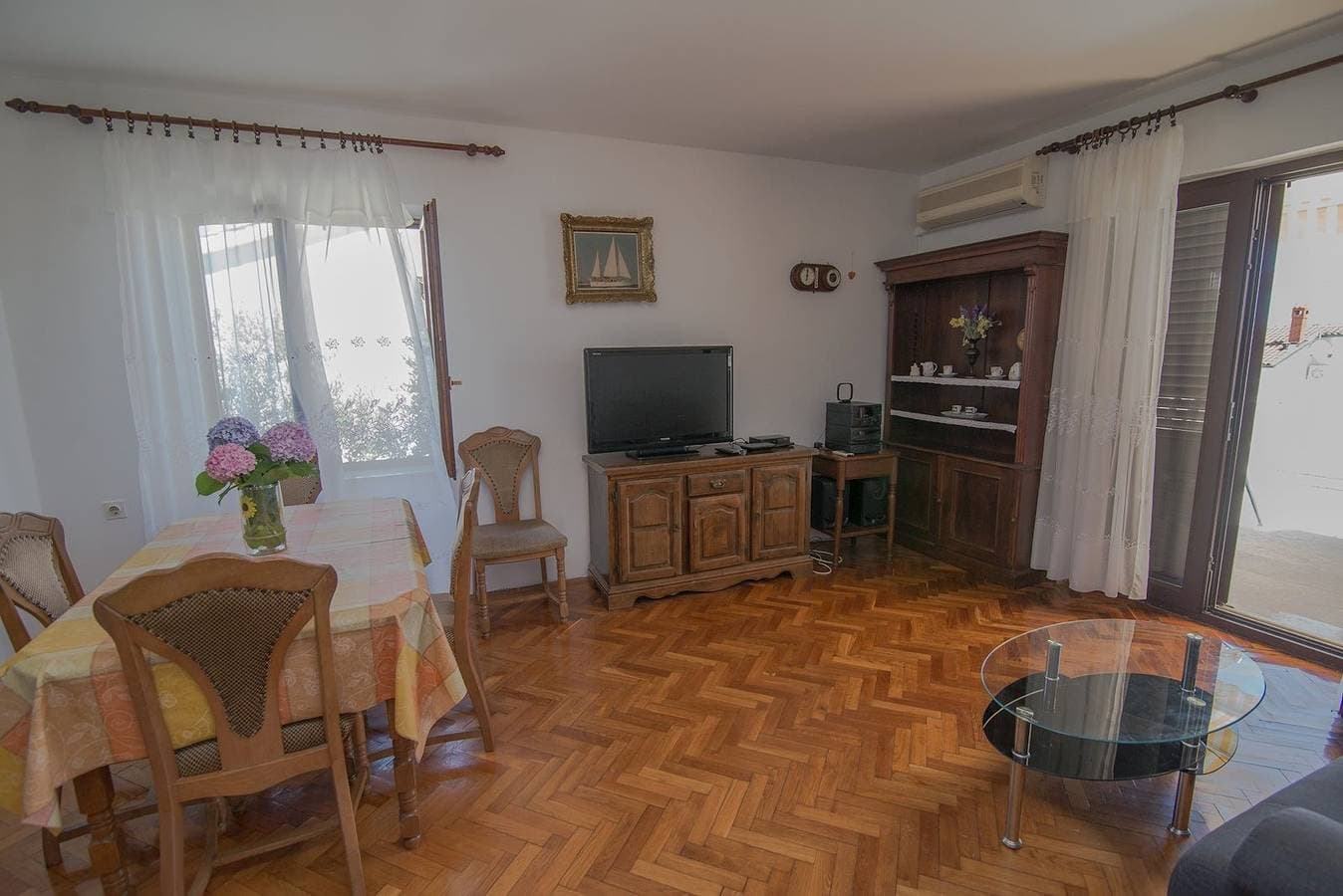 Foto 4 von 18: Mira B4- A