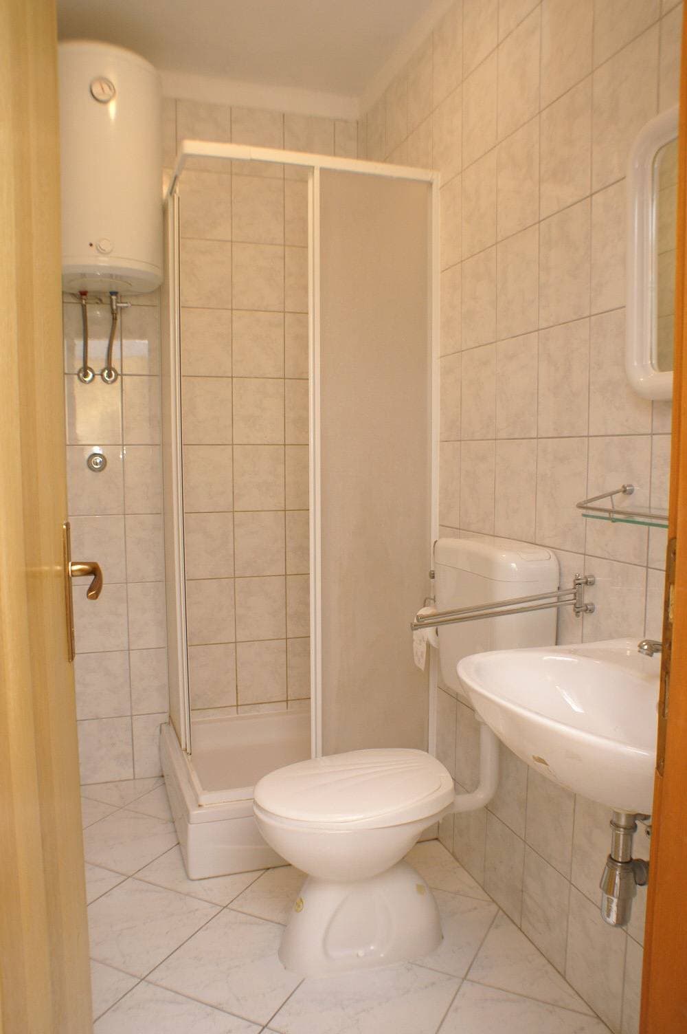Foto 11 von 16: 1-Zimmer-Ferienwohnung mit Terrasse und Meerblick Korcula A-4349-a