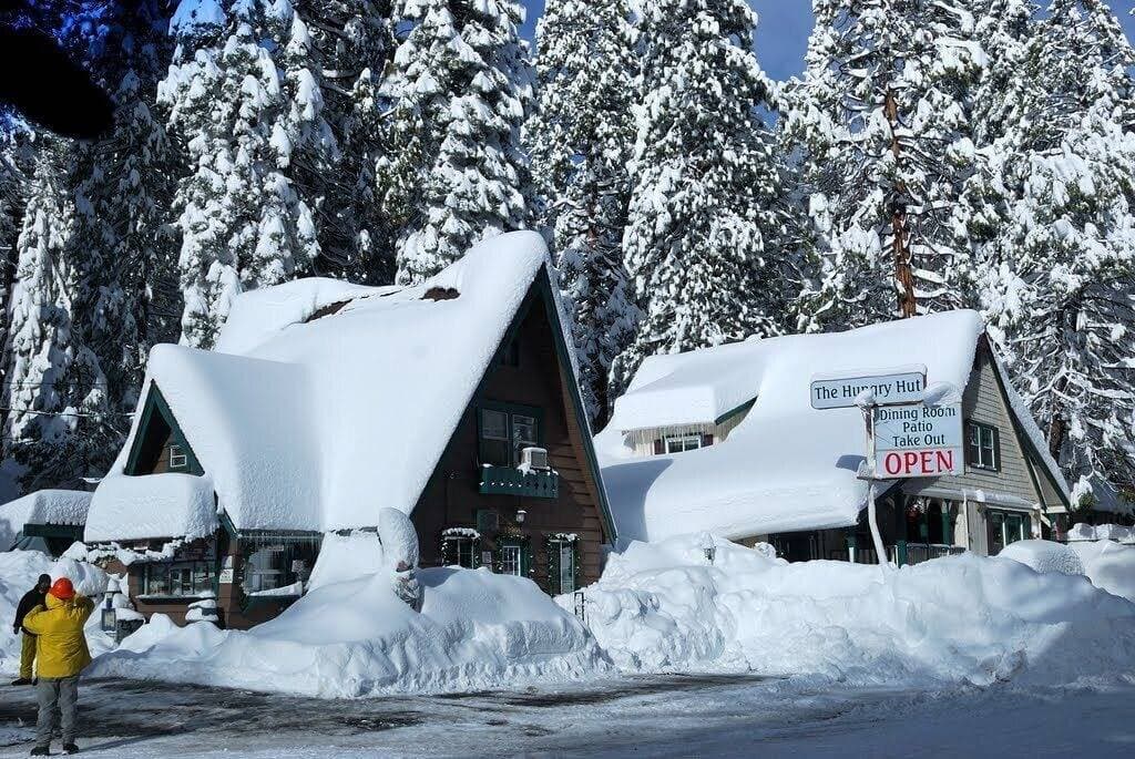 Foto 9 von 48: Sierra Pines Villa | Winter Fun | Game Rm | Garage
