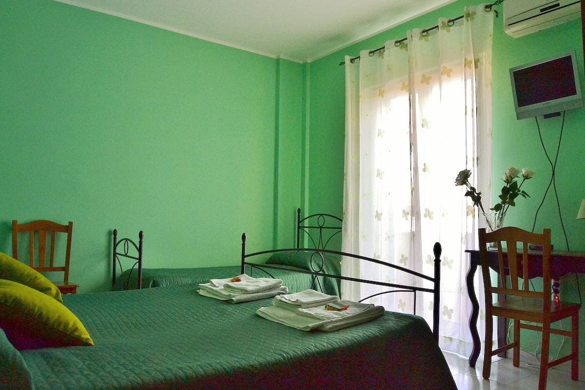 Foto 11 von 64: B&B S Elia Villa, umgeben von viel Grün