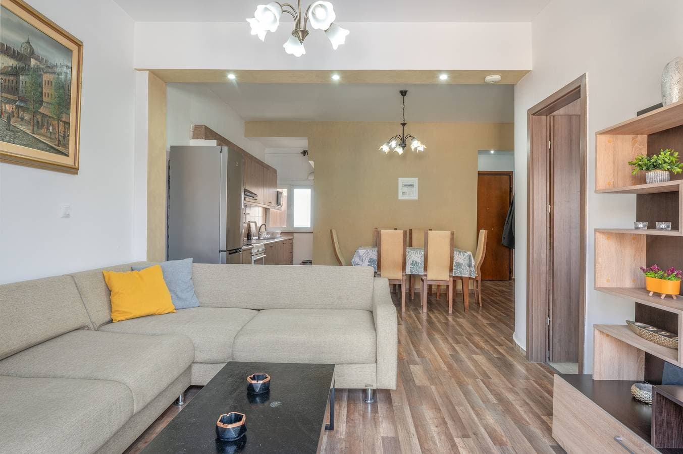 Foto 3 von 21: Artemis Blue Escape Apartment – Modernes Apartment nur 10 m vom Strand entfernt