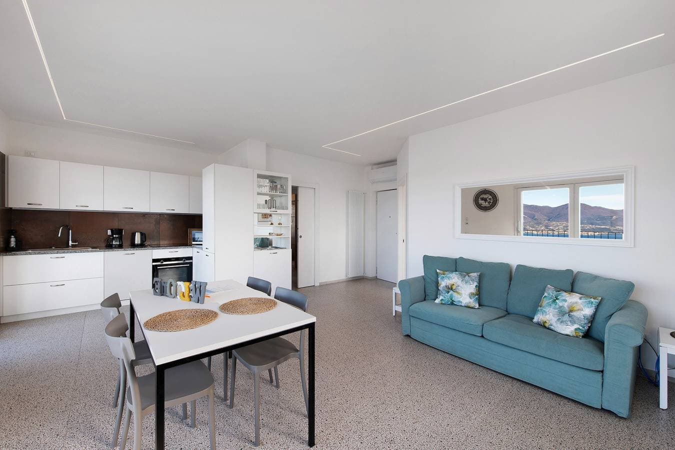 Foto 10 von 31: Ferienwohnung 'Casa Serena' mit Seeblick, WLAN und Klimaanlage
