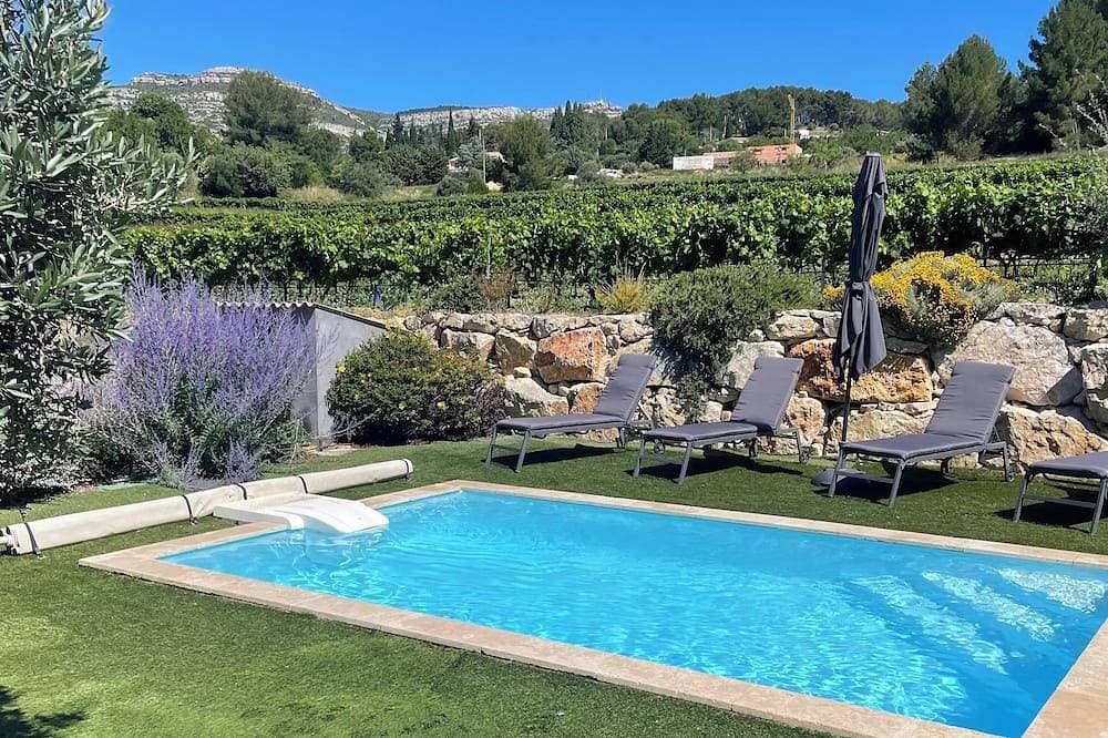 Villa im Herzen der Provence mit privatem Pool auf 3 Hektar. 1