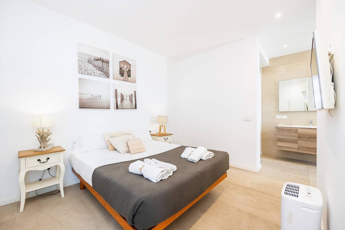Foto 10 von 27: Ferienwohnung 'Sa Marina Beach House' mit Meerblick, WLAN und Klimaanlage