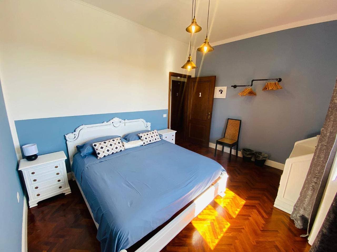 Foto 9 von 10: Double Room with Shared Bathroom