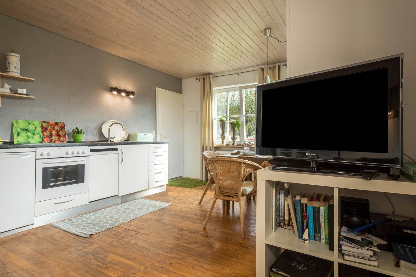 Foto 9 von 29: Ferienhaus 'Landlust-Karsee' mit Bergblick, privater Terrasse und WLAN