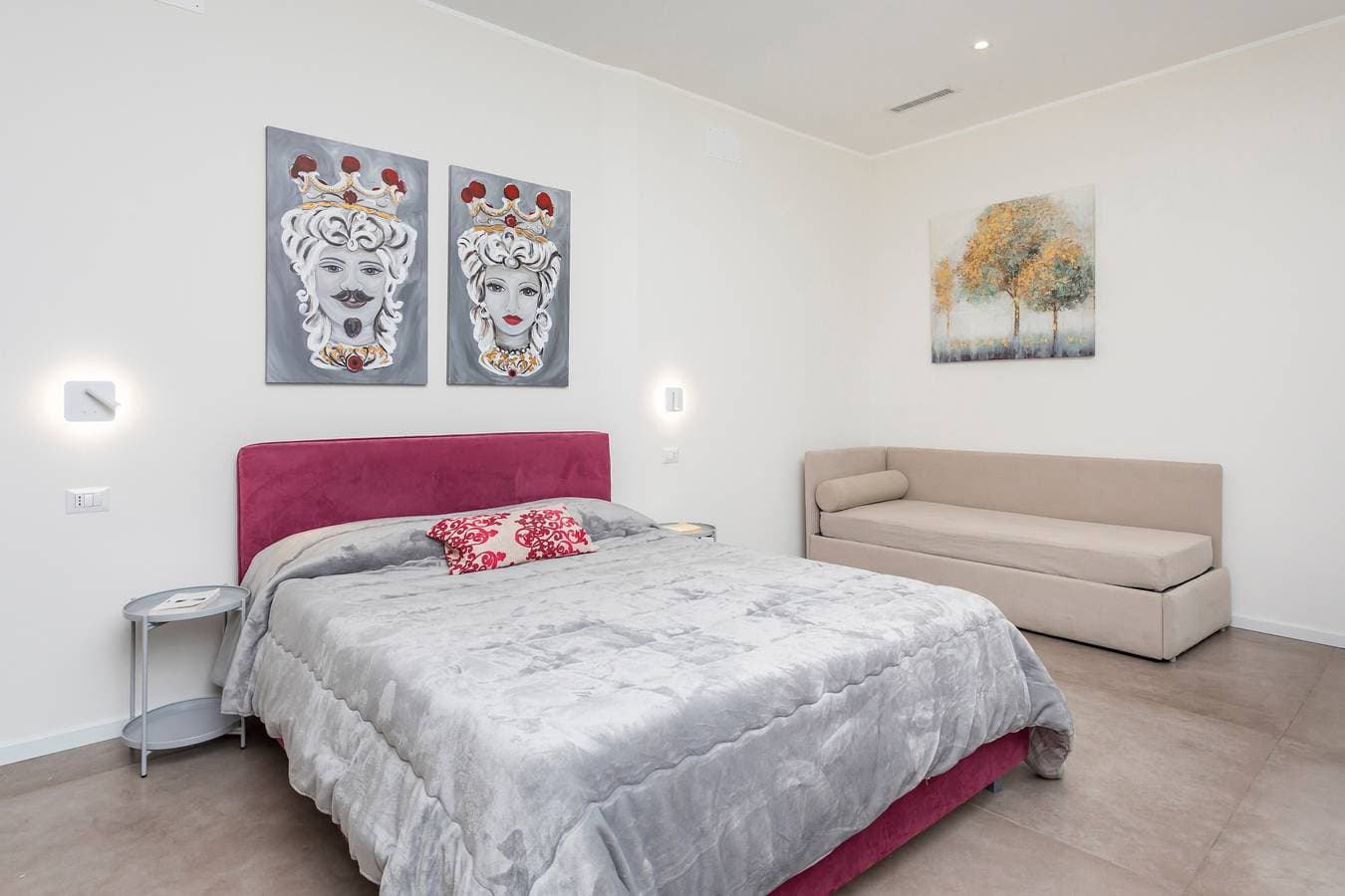Foto 7 von 23: Apartment 'Taormina Center Suite' mit Whirlpool im Zimmer im historischen Zentrum